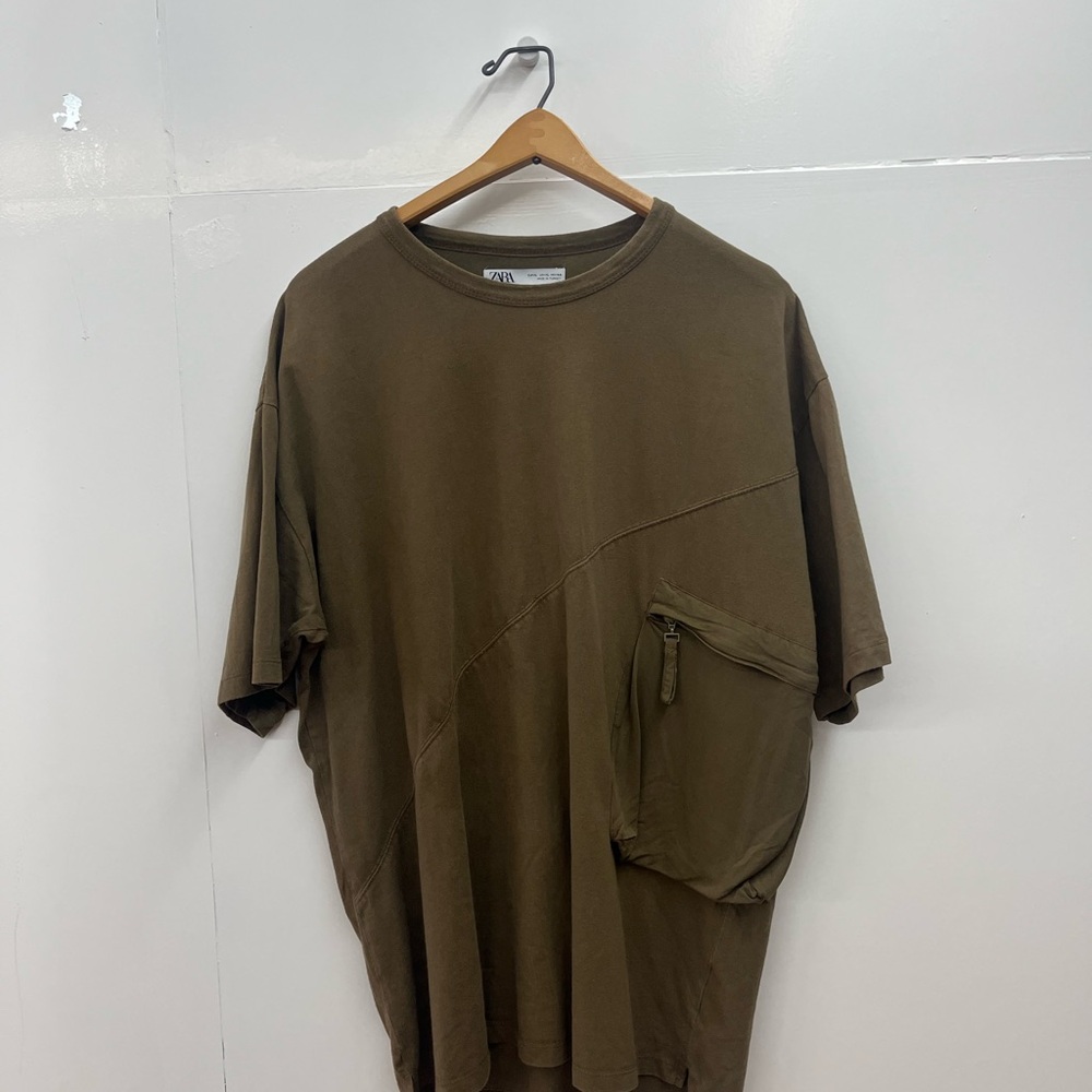Zara Men's Khaki Short Sleeve Tee with Pocket